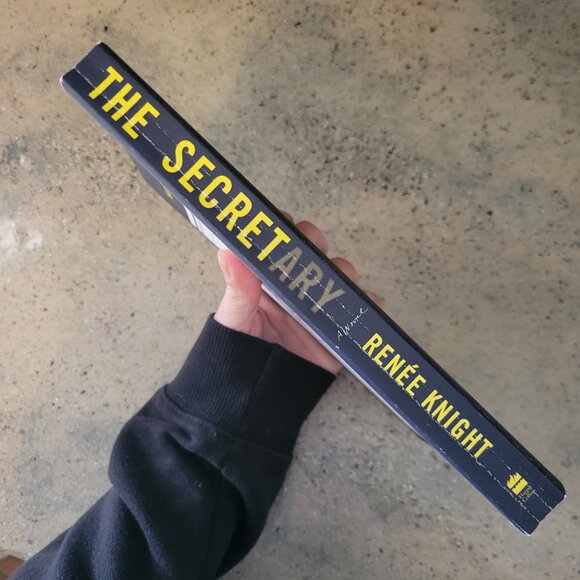 The Secretary Paperback Thriller Novel by Renee Knight - GUC - Picture 4 of 6